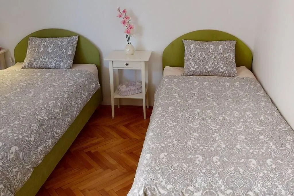 Writer'S Apartment In An Unique Split District Croatia